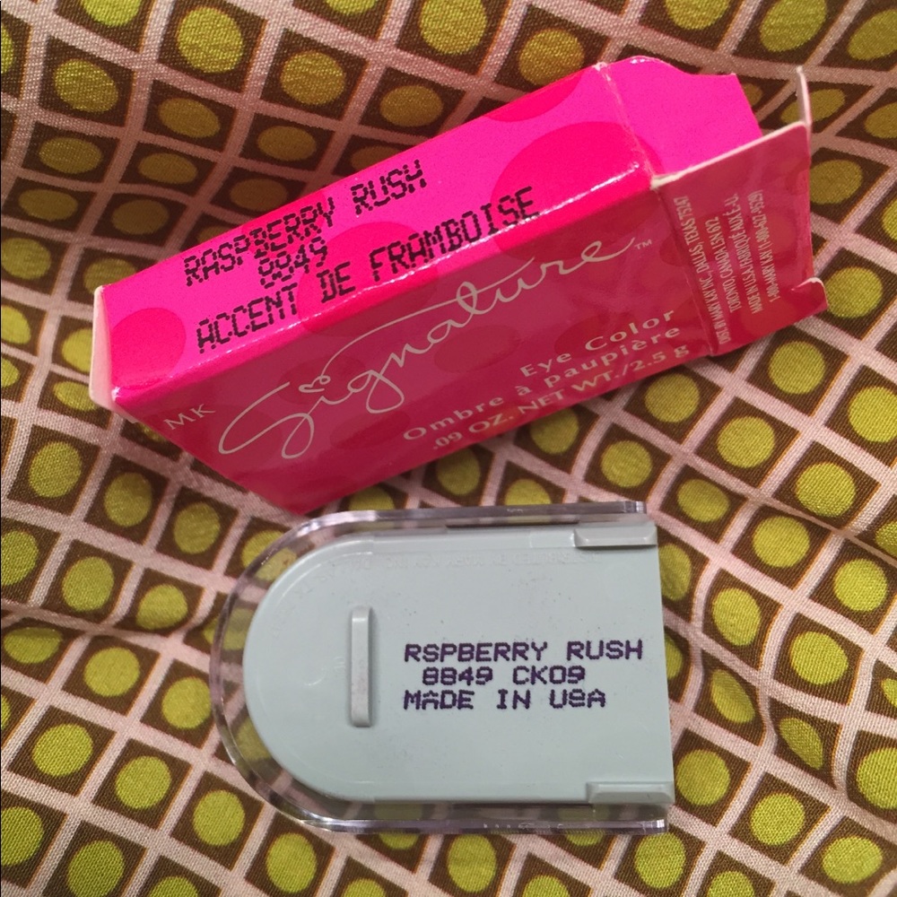 Mary Kay Raspberry Rush Signature Eye Color - Picture 2 of 2